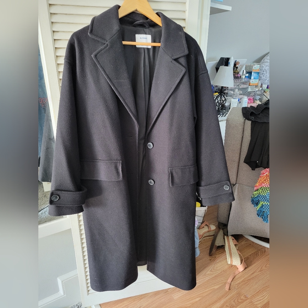 Black Old Navy oversized coat